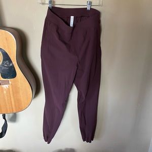 Adapted state high rise jogger 28”